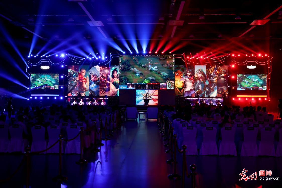 但在中路接 但在中路接